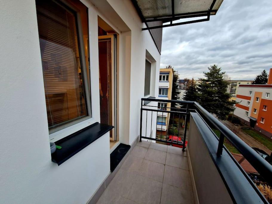 Slnecny Byt V Blizkosti Historickeho Centra Trenčín 외부 사진